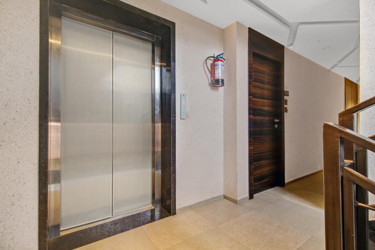 Oak Skydale Hotel