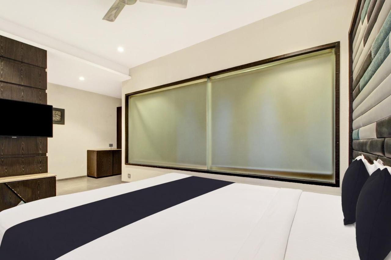 Oak Skydale Hotel 3*